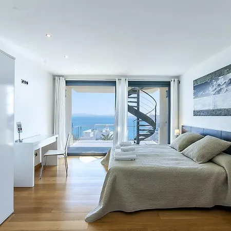 Villa Aqua
