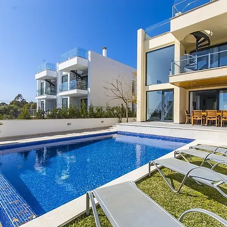 Aqua Villa