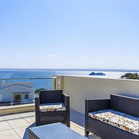 Villa Aqua *