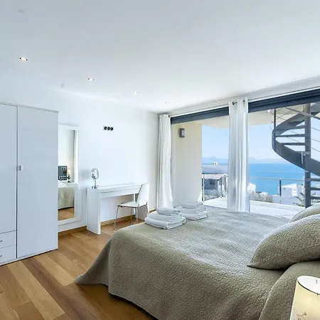 Aqua Villa *
